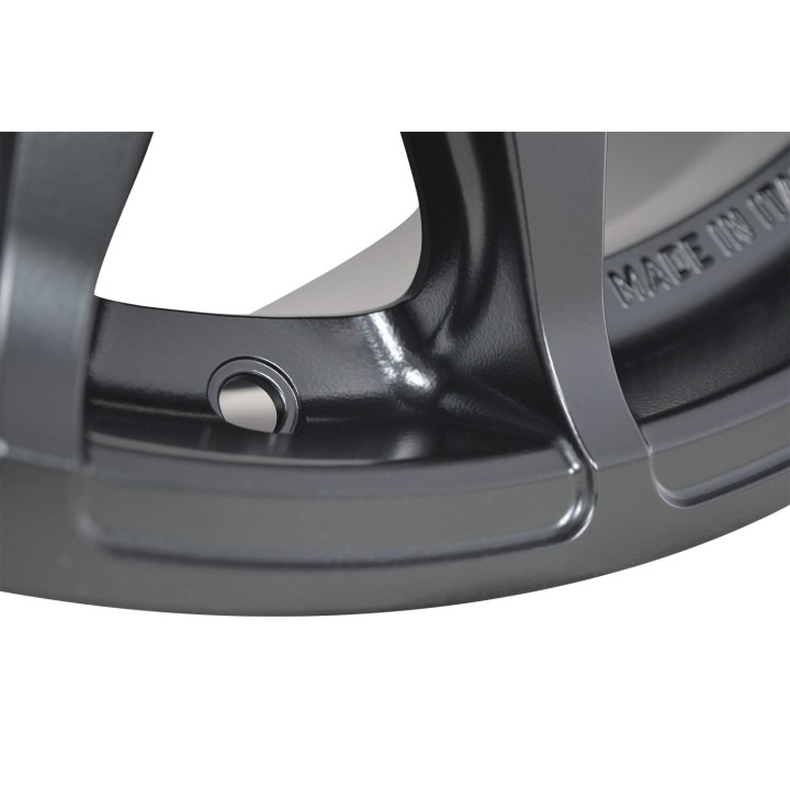 Jante aluminium DAKARZERO Noire Mat 8.5x18 6x139.7 ET30 CB67.1