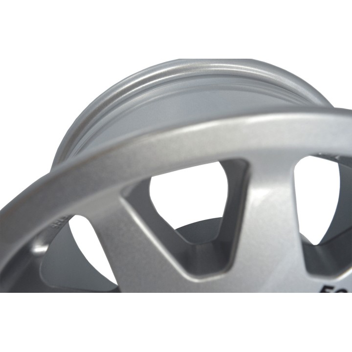 Jante aluminium DAKARZERO Grise Anthracite 8x17 6x139.7 ET30 CB93.1