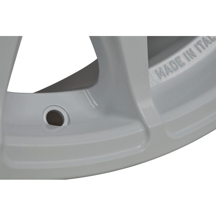 Jante aluminium DAKARZERO Grise Anthracite 8x17 6x139.7 ET0 CB93.1