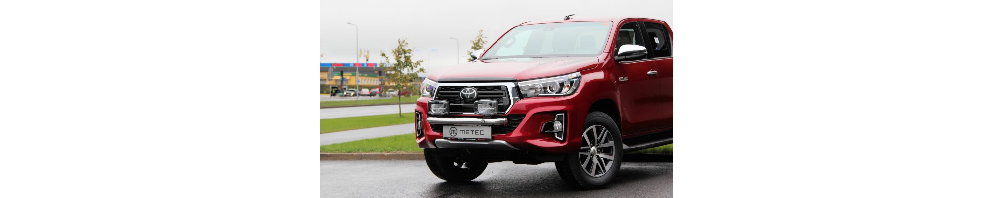 HILUX 8 REVO (15-)